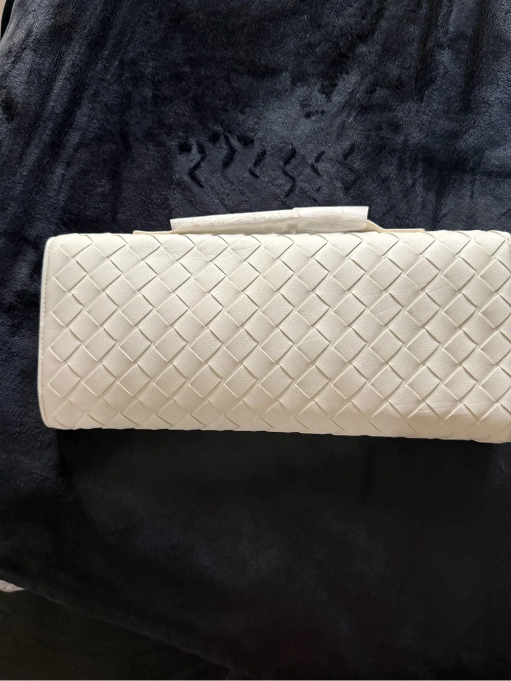 Commense White Woven Flap Clutch Shoulder bag with Gold Knot Accent